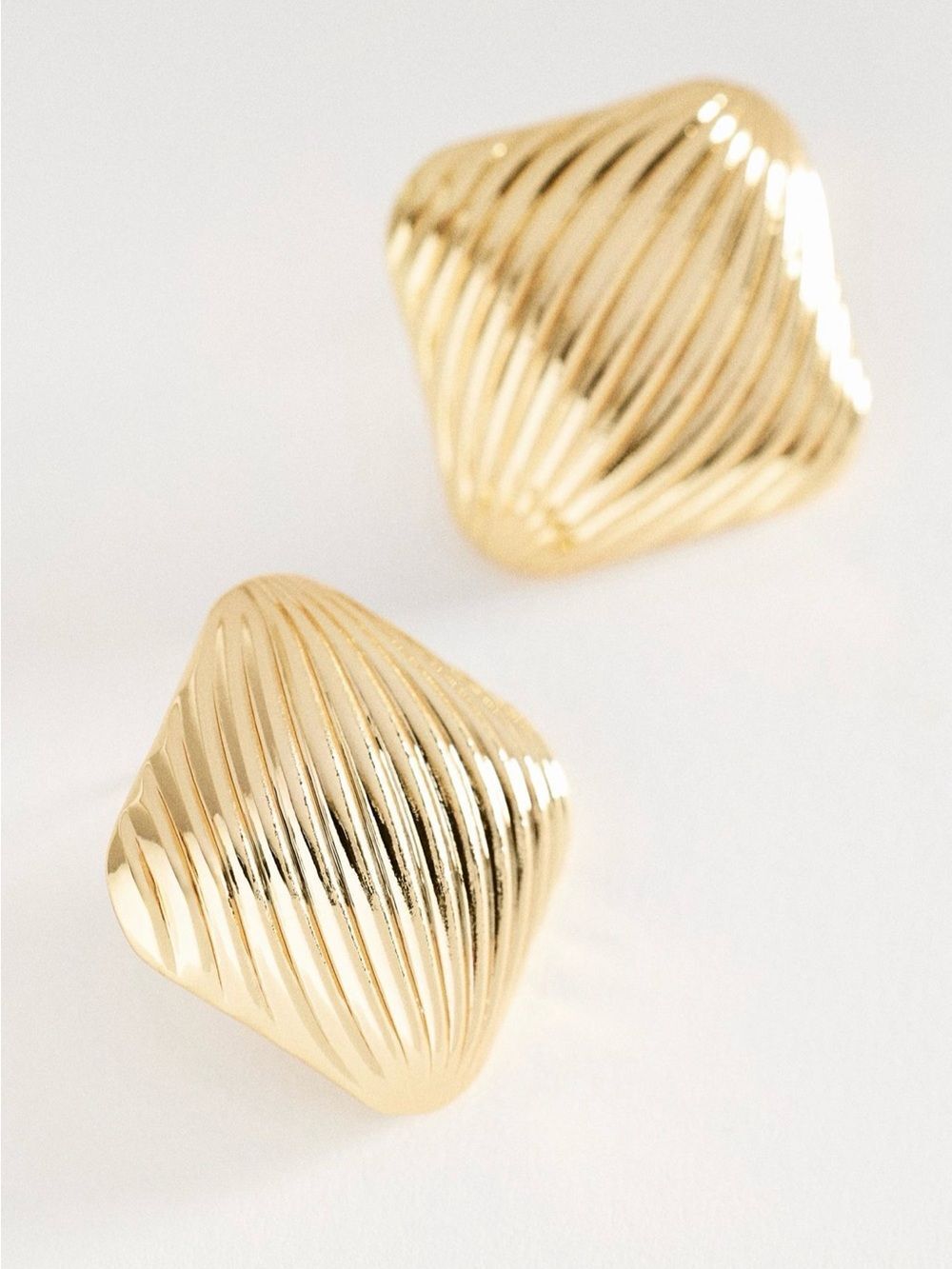NWT Anthropologie Grooved Square Post Earrings Color Gold